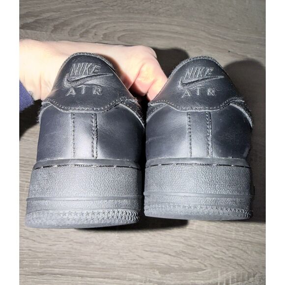 Air Force 1 Low LE Triple Black 2020 6.5 Kid 8 Women 6.5 Men Casual AF1 Sneakers - Picture 4 of 8